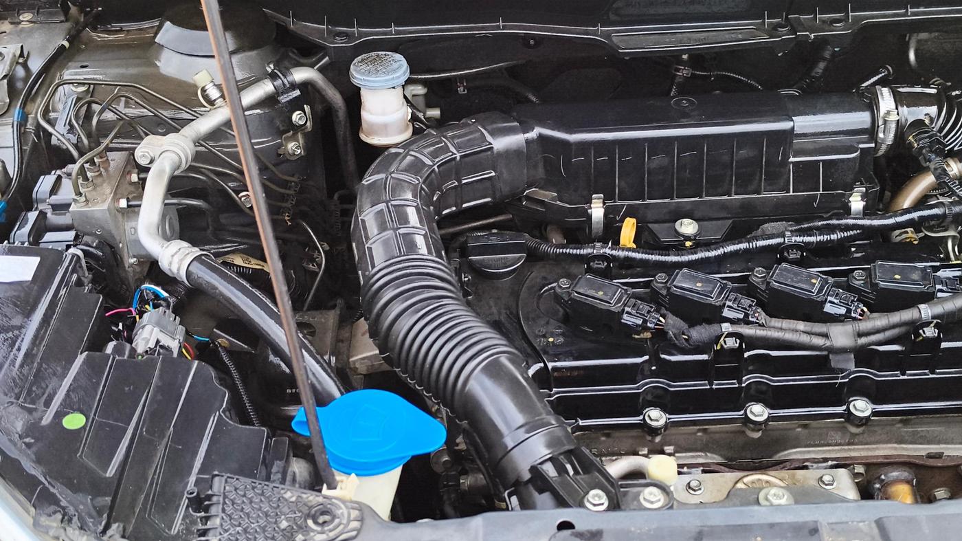 2020 Maruti Vitara Brezza VXI AT SHVS, Petrol, Automatic, 37,921 km, Engine View - Right