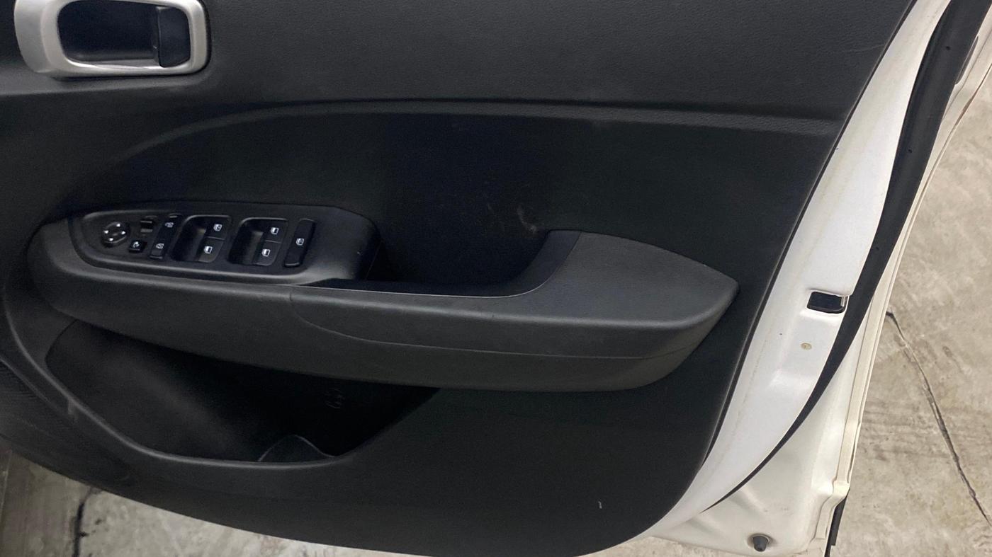2019 Hyundai VENUE SX PLUS 1.0 TURBO DCT, Petrol, Automatic, 78,948 km, Driver Side Door Panels Control