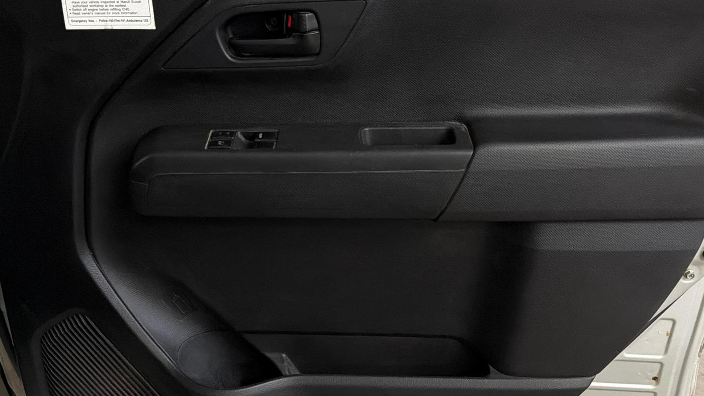 2019 Maruti New Wagon-R LXI CNG 1.0, CNG, Manual, 47,603 km, Driver Side Door Panels Control
