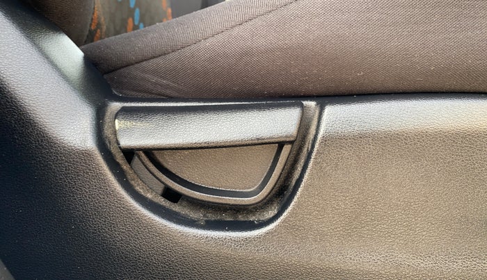 2019 Hyundai NEW SANTRO MAGNA, Petrol, Manual, 1,510 km, Driver Side Adjustment Panel