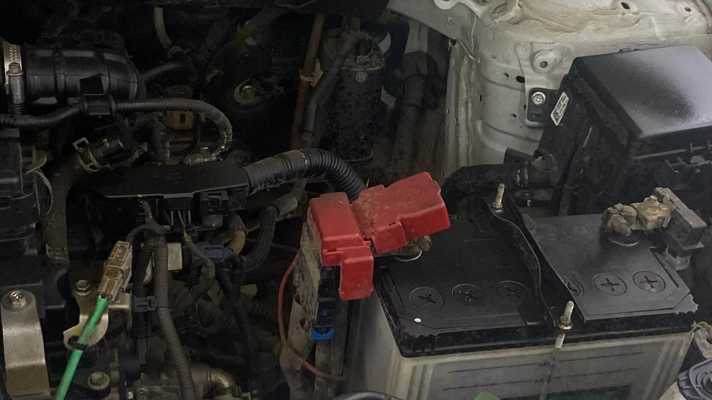 2022 Maruti BREZZA ZXI + SMART HYBRID, Petrol, Manual, 21,484 km, Engine View - Left