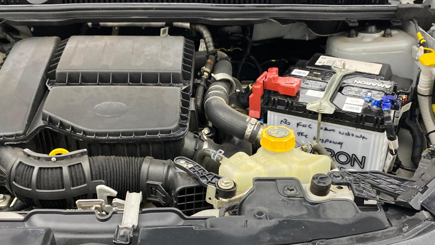 2025 Tata Curvv Accomplished Plus A 1.5 Diesel 7DCA, Diesel, Automatic, 18,198 km, Engine View - Left
