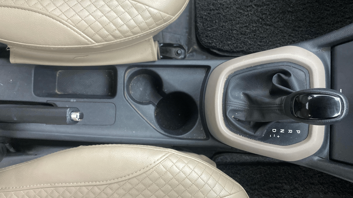 2016 Hyundai Xcent S AT 1.2, Petrol, Automatic, 46,911 km, Gear Lever