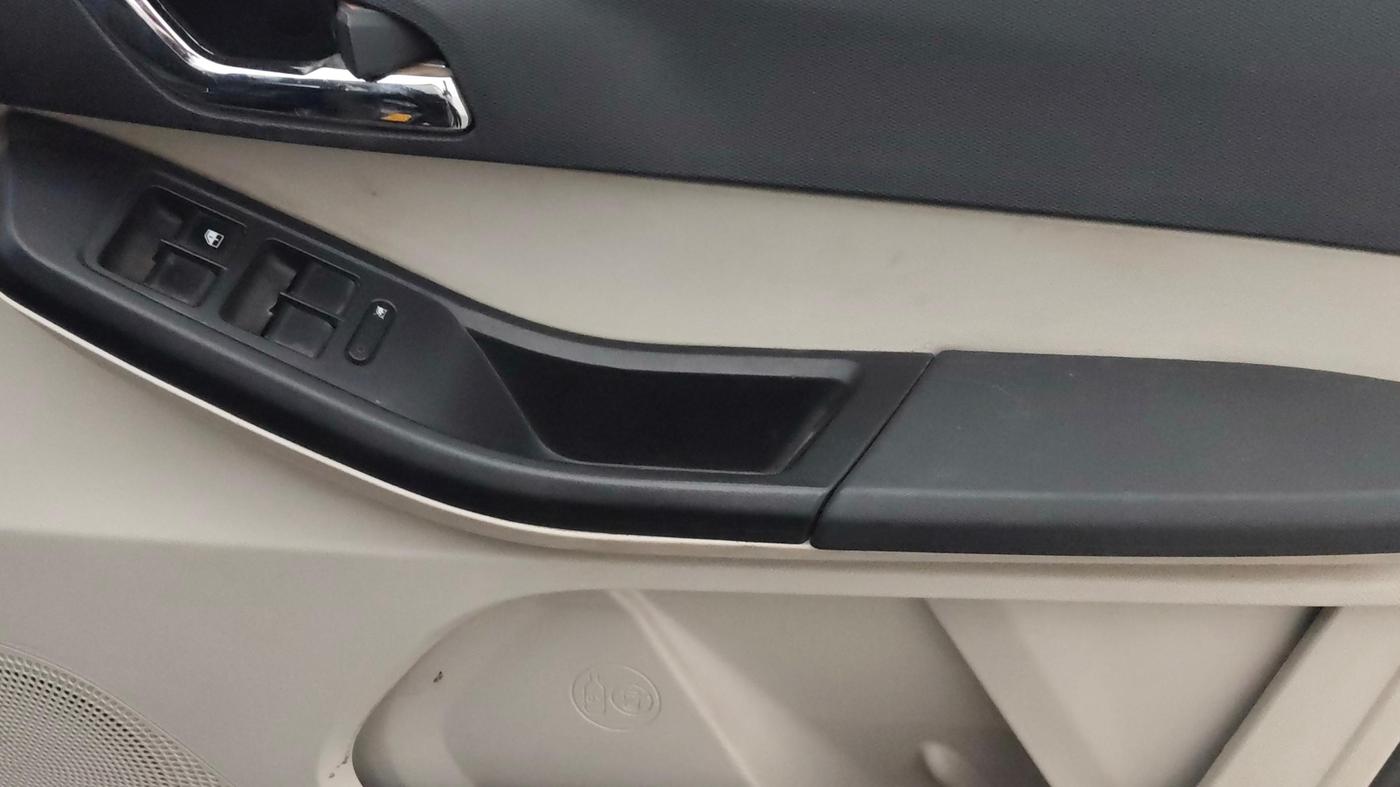 2022 Tata Tiago XZ PLUS PETROL, CNG, Manual, 49,178 km, Driver Side Door Panels Control