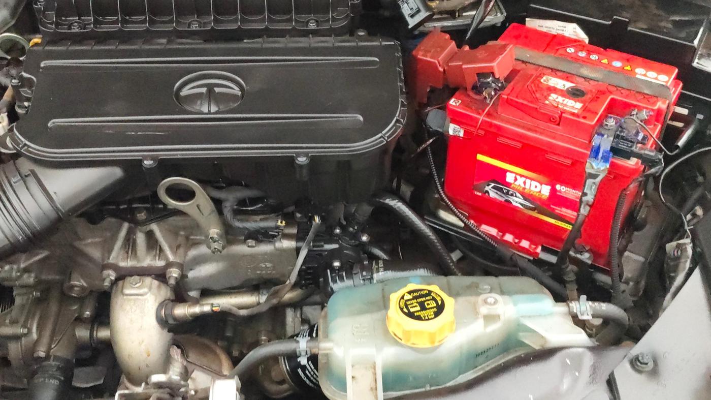2022 Tata Tiago XZ PLUS PETROL, CNG, Manual, 49,178 km, Engine View - Left