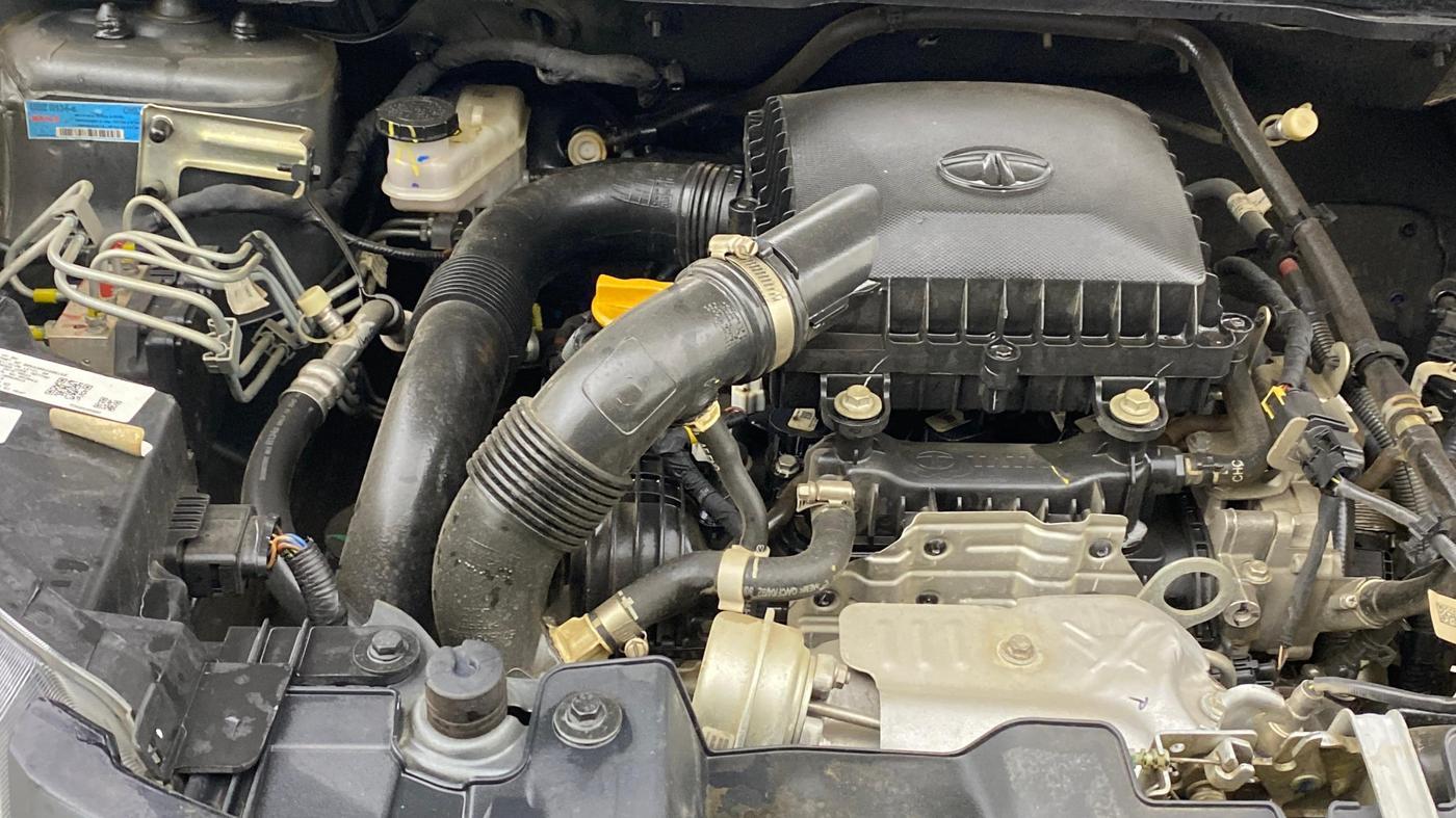 2023 Tata NEXON XZ PLUS PETROL SUNROOF, Petrol, Manual, 15,756 km, Engine View - Right