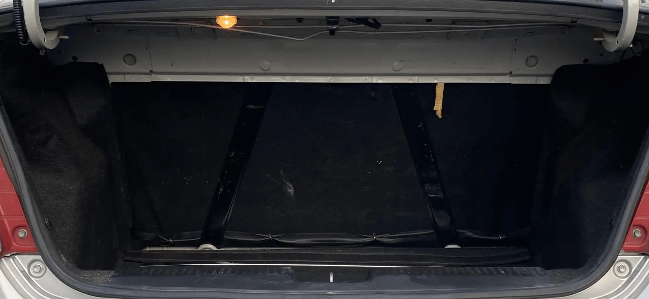 2018 Maruti Dzire VDI AMT, Diesel, Automatic, 1,17,772 km, Boot Inside