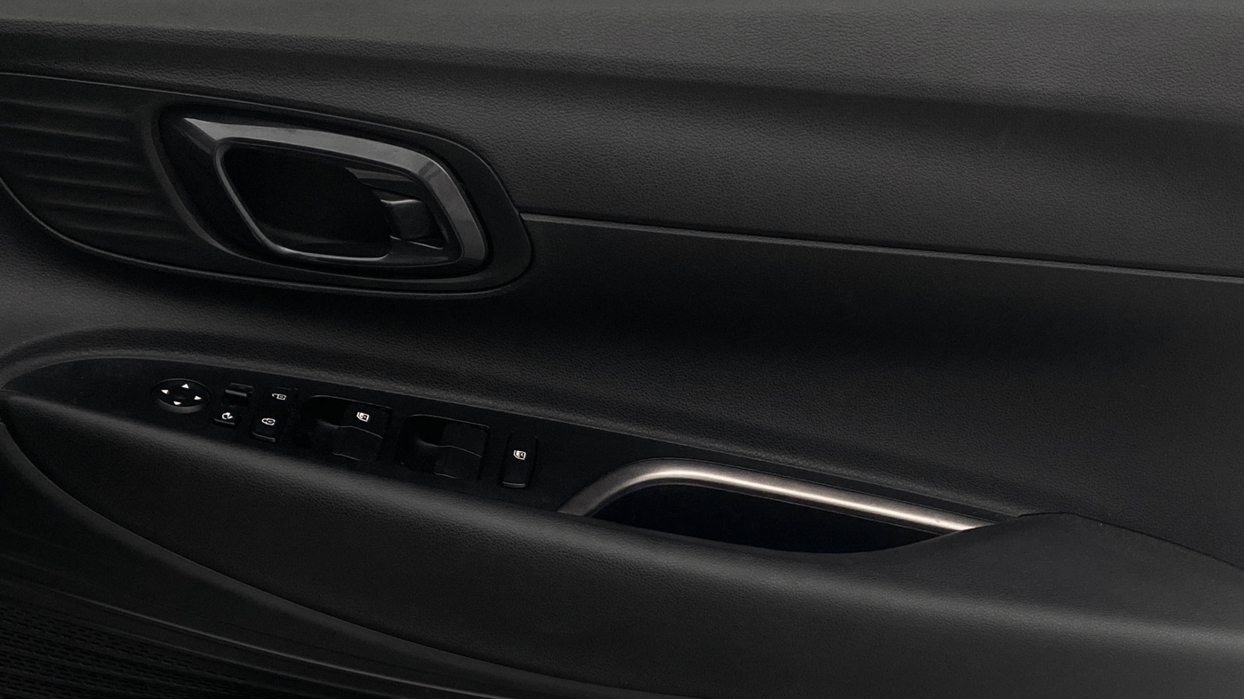 2021 Hyundai NEW I20 ASTA (O) 1.0 TURBO GDI DCT, Petrol, Automatic, 8,988 km, Driver Side Door Panels Control