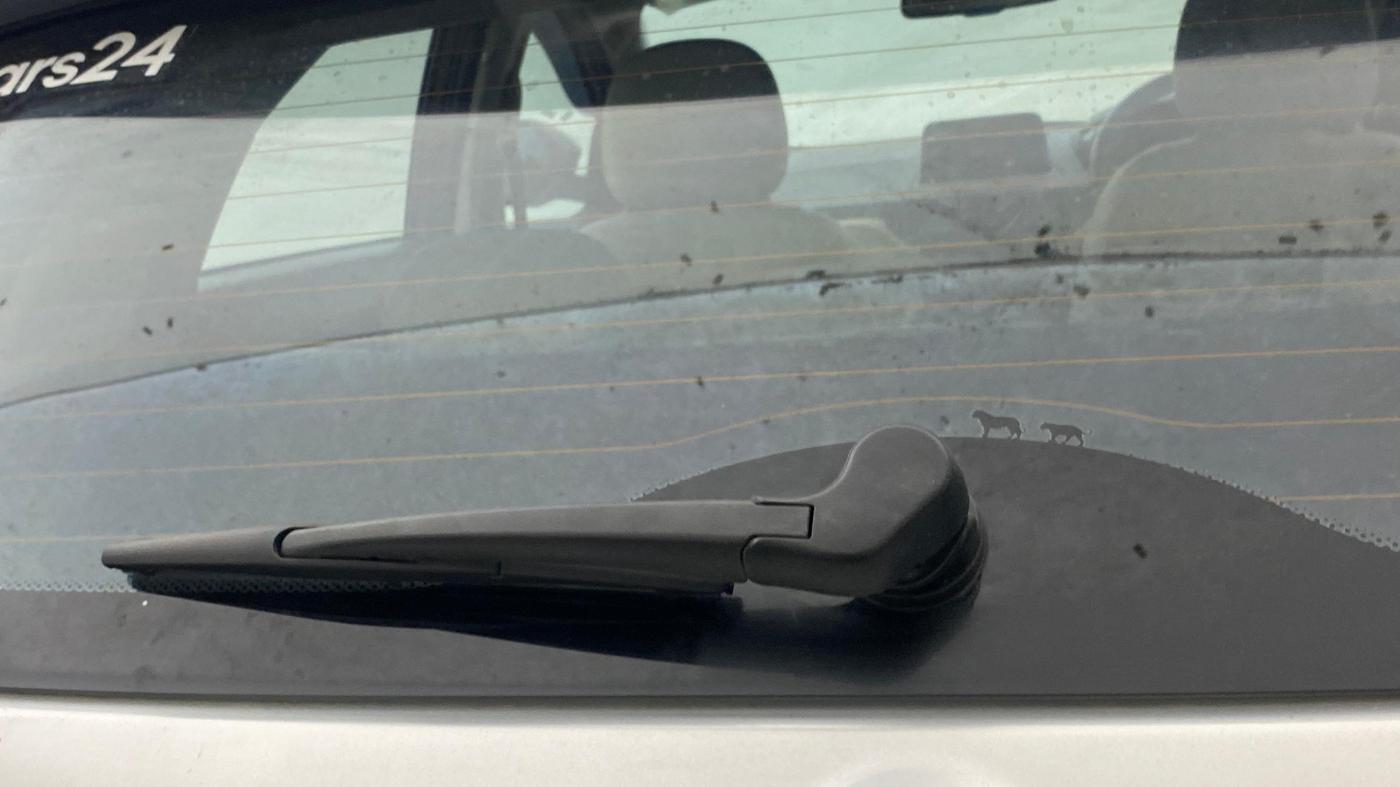 2022 Tata NEXON XZA PLUS (PREMIUM) PETROL JET, Petrol, Automatic, 19,836 km, Rear Wiper