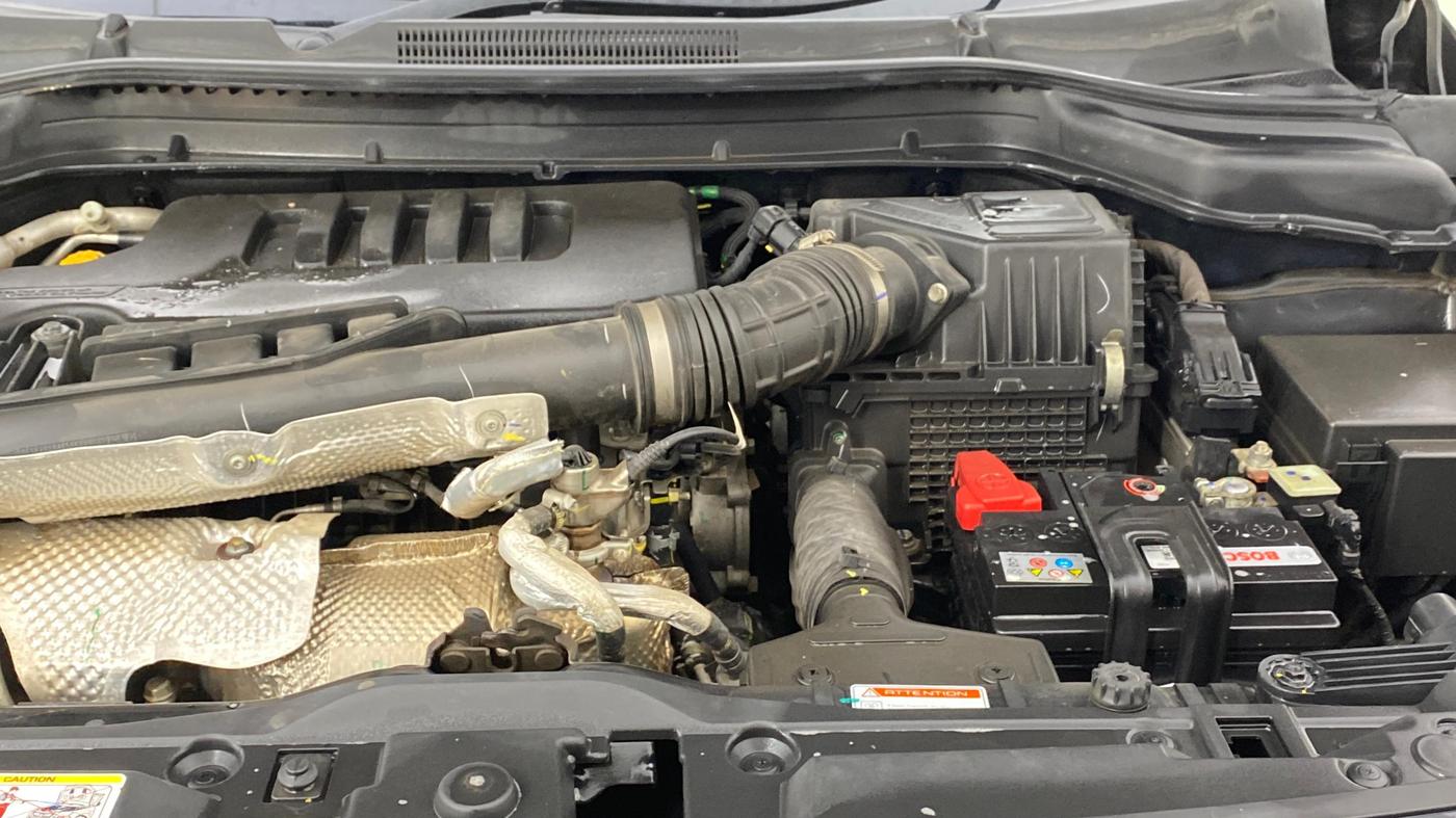 2023 Mahindra XUV300 W8 1.5 DIESEL, Diesel, Manual, 24,456 km, Engine View - Left