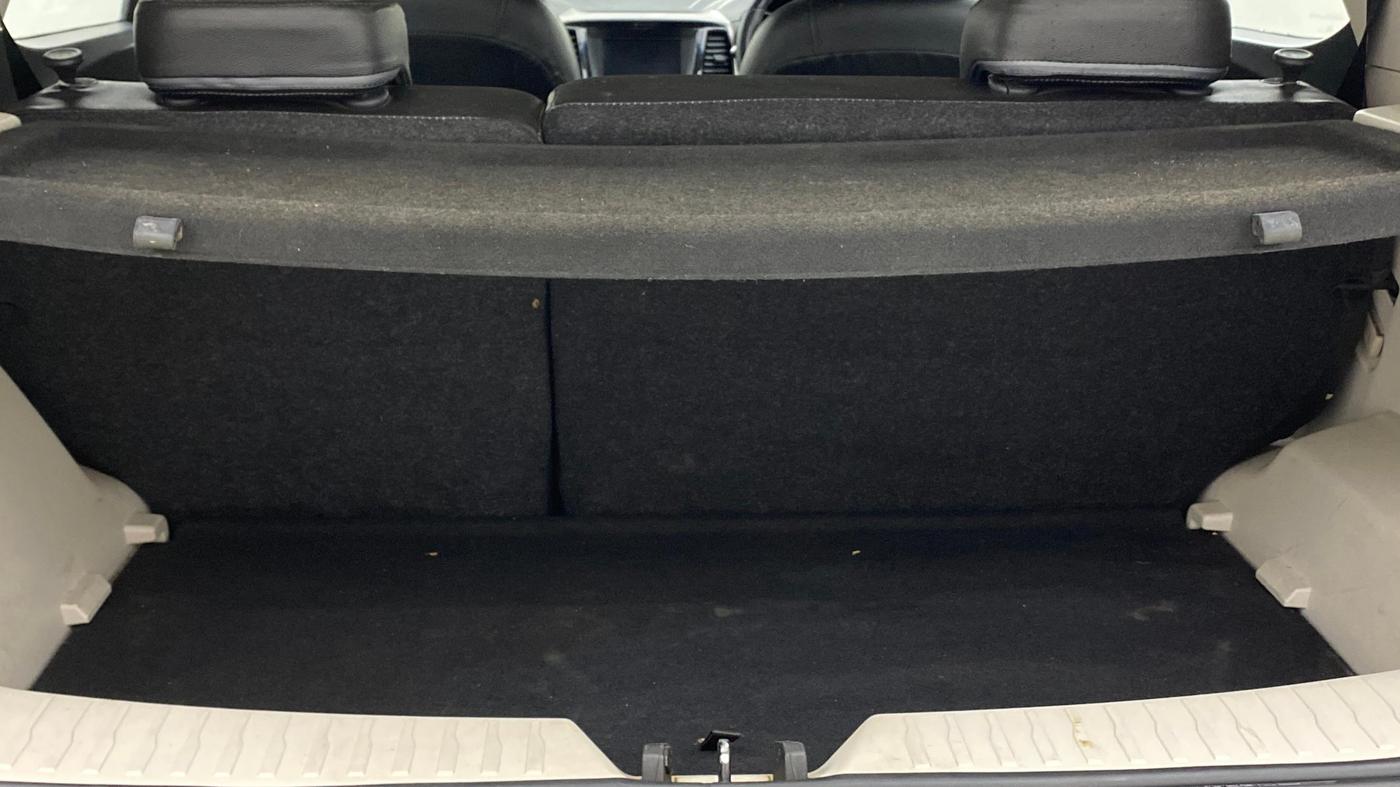 2023 Mahindra XUV300 W8 1.5 DIESEL, Diesel, Manual, 24,456 km, Boot Inside