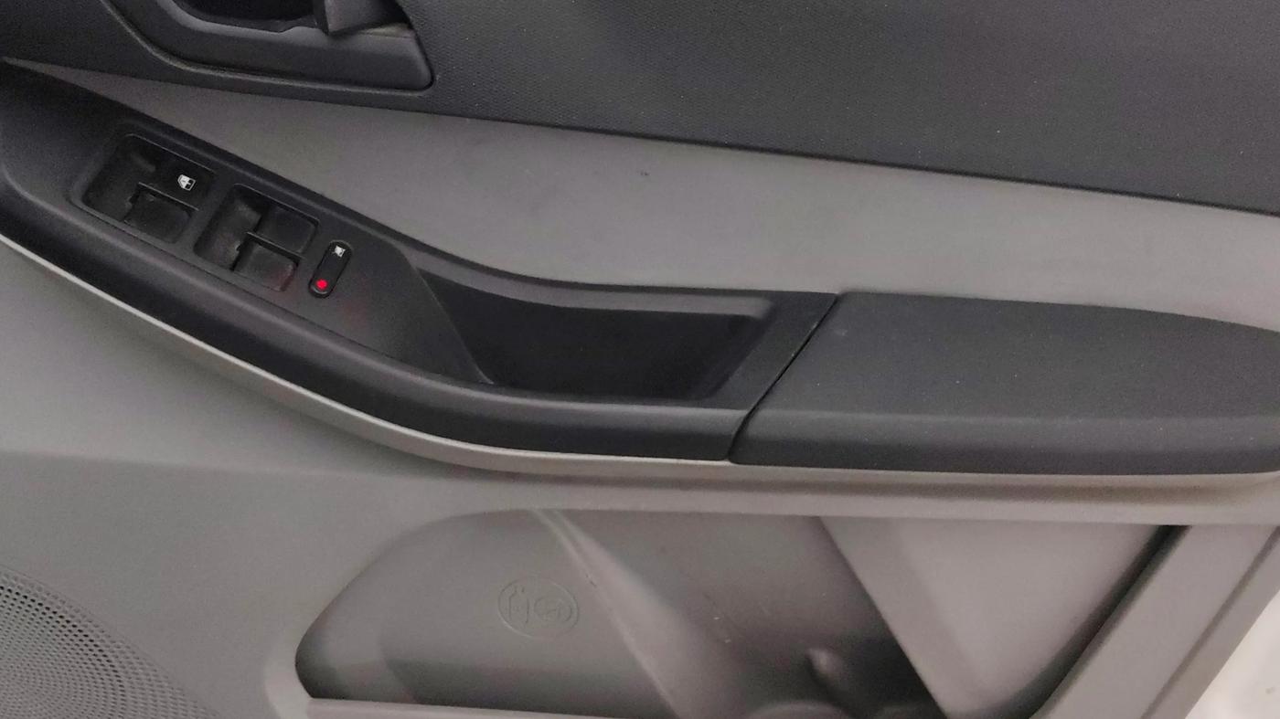 2021 Tata Tiago XT PETROL, CNG, Manual, 96,394 km, Driver Side Door Panels Control