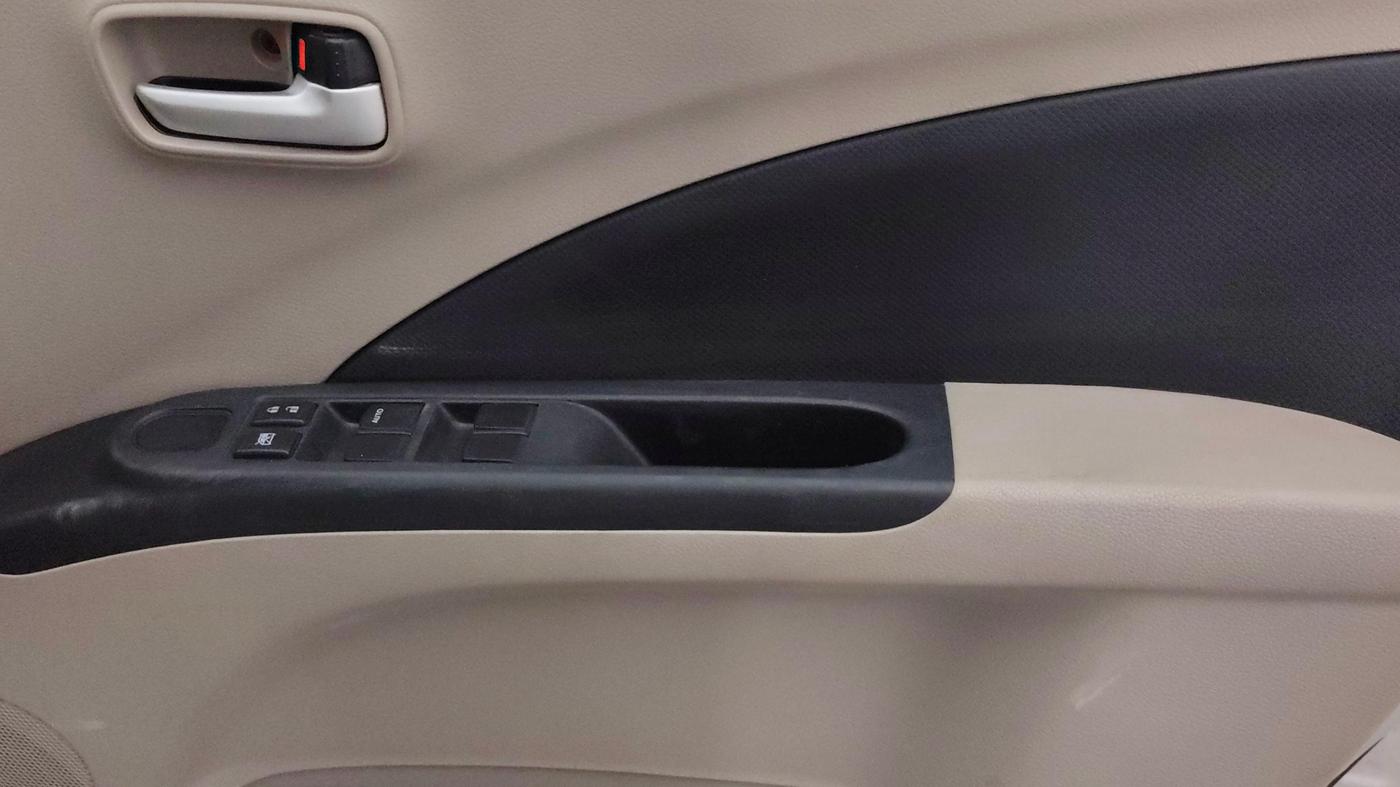 2015 Maruti Celerio VXI AMT, CNG, Automatic, 45,611 km, Driver Side Door Panels Control