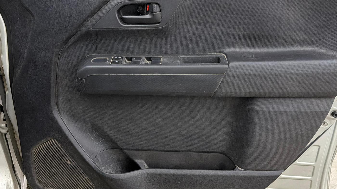 2021 Maruti New Wagon-R LXI CNG 1.0, CNG, Manual, 66,982 km, Driver Side Door Panels Control