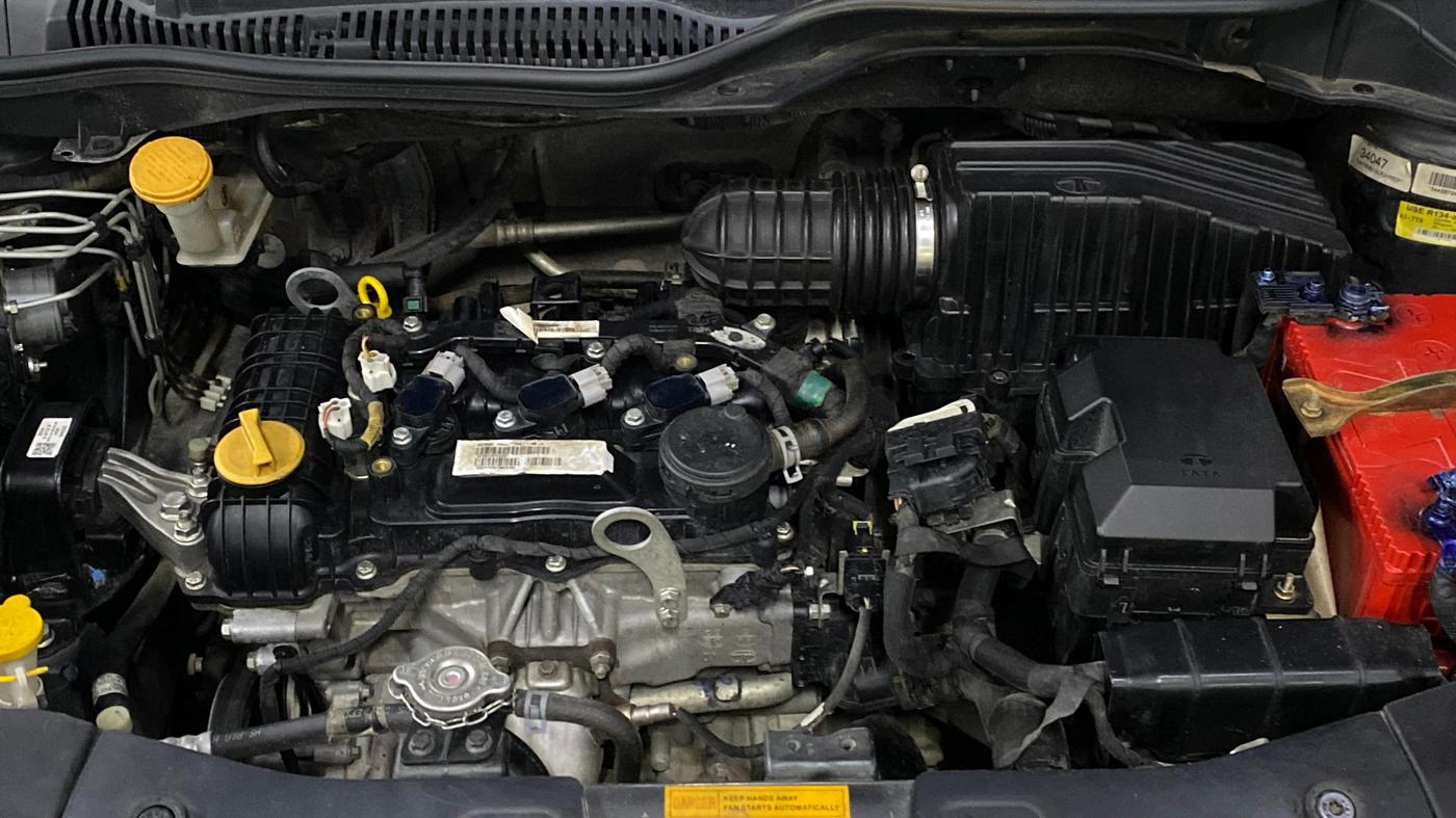 2020 Tata ALTROZ XZ PETROL, Petrol, Manual, 81,756 km, Engine View