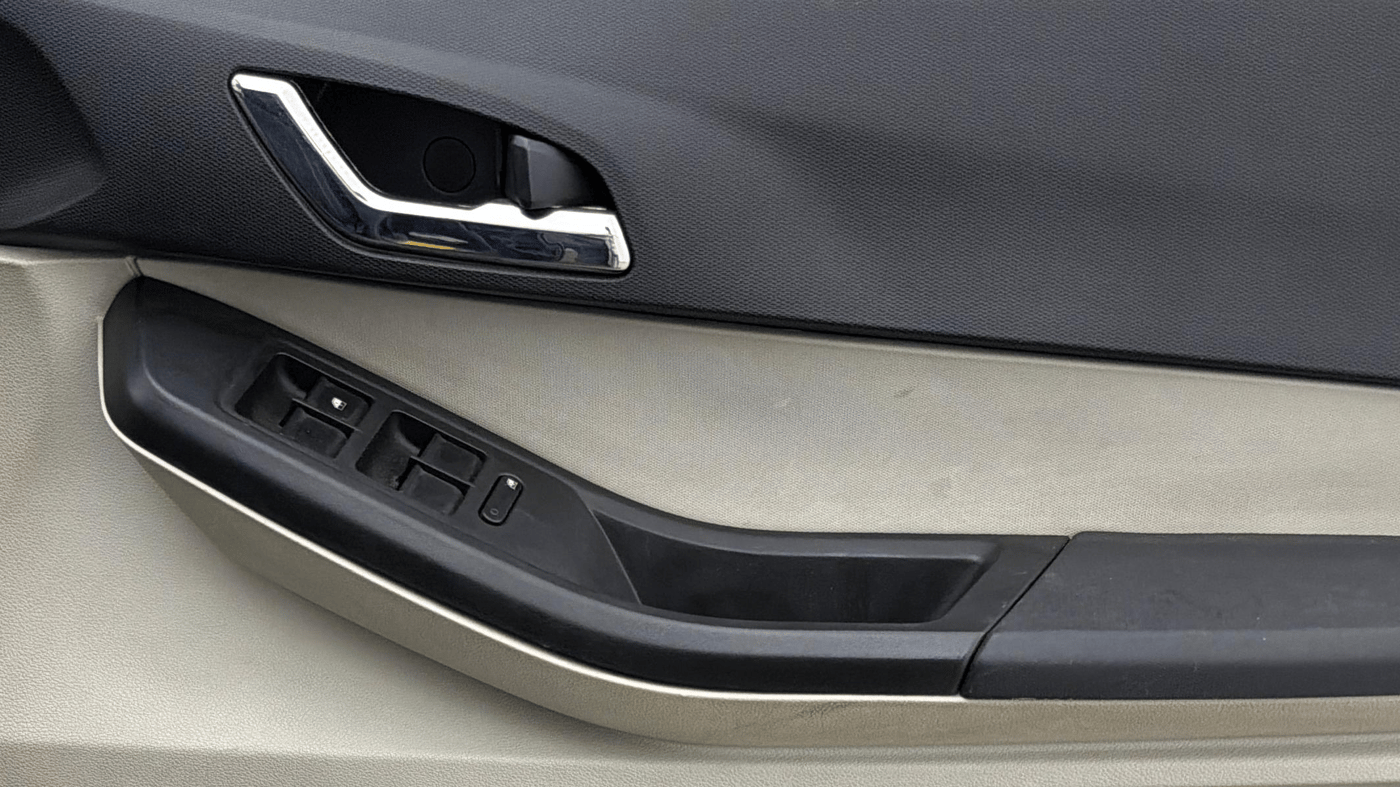 2022 Tata Tiago XZA PETROL, Petrol, Automatic, 77,530 km, Driver Side Door Panels Control
