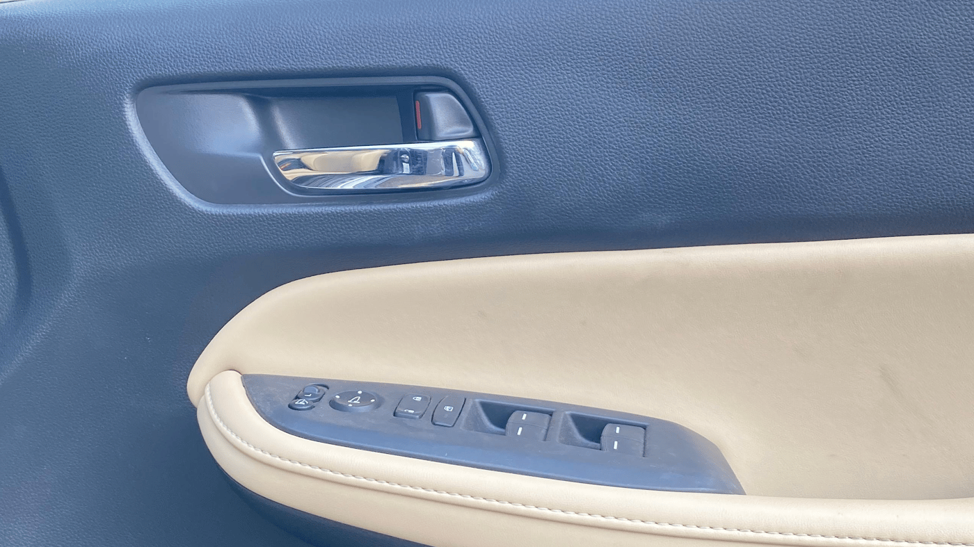 2023 Honda City 1.5L I-VTEC ZX, Petrol, Manual, 29,839 km, Driver Side Door Panels Control