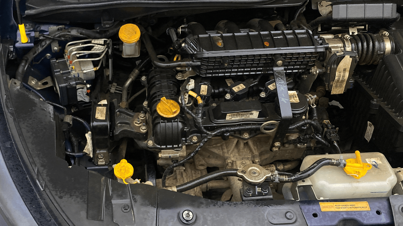 2023 Tata ALTROZ XZ PETROL, Petrol, Manual, 39,126 km, Engine View - Right