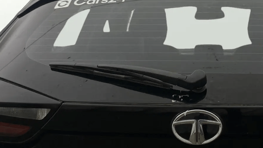 2023 Tata ALTROZ XZ PETROL, Petrol, Manual, 39,126 km, Rear Wiper