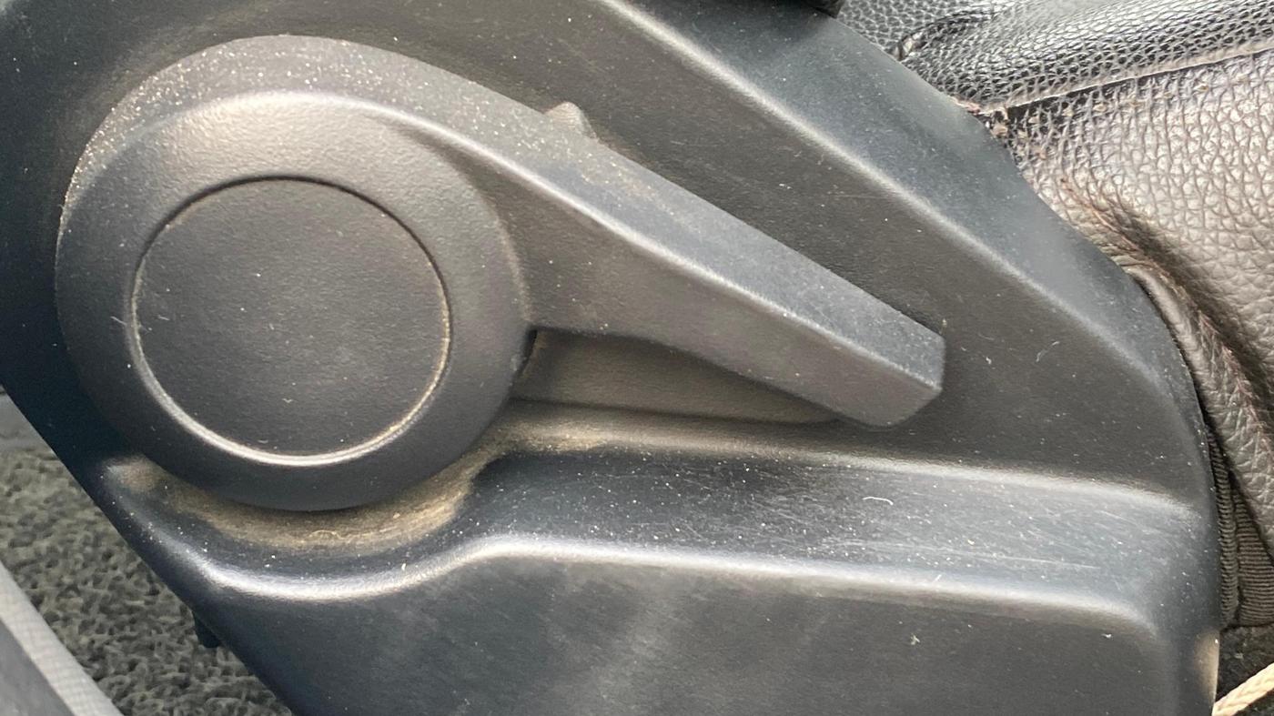 2020 Tata ALTROZ XT PETROL, Petrol, Manual, 1,23,702 km, Driver Side Adjustment Panel