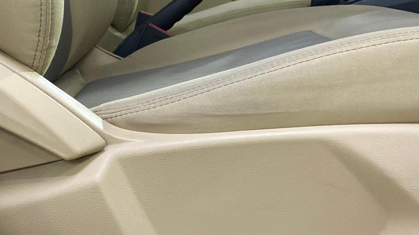 2015 Ford Figo Aspire TREND 1.2 PETROL, Petrol, Manual, 31,380 km, Driver Side Adjustment Panel