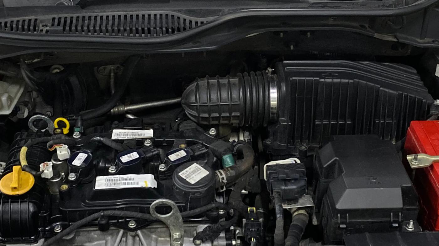 2022 Tata ALTROZ XE PLUS PETROL, Petrol, Manual, 87,657 km, Engine View