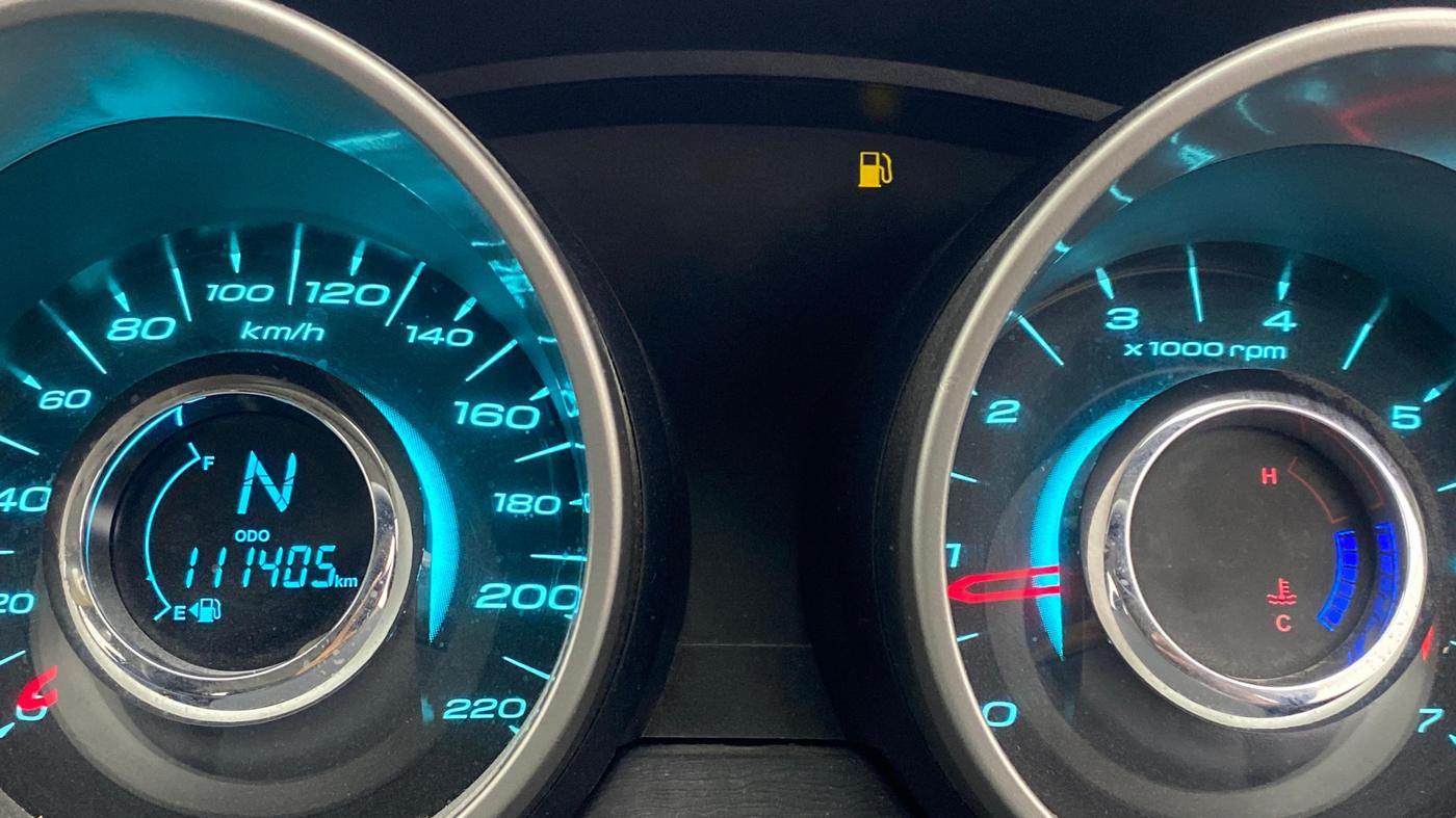2018 Mahindra XUV500 W7, Diesel, Manual, 1,11,404 km, Odometer Image