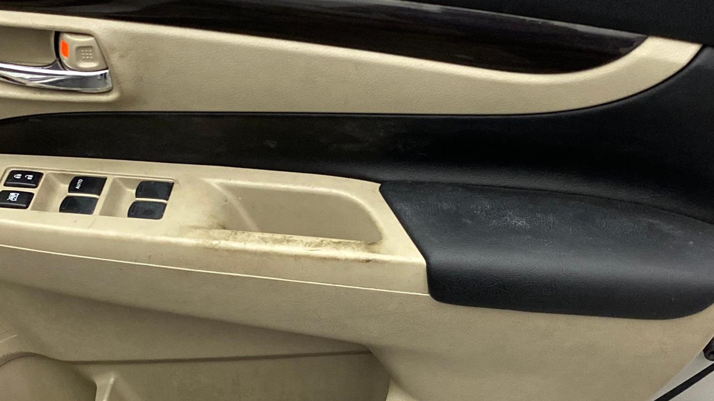 2017 Maruti Ciaz VDI+ SHVS, Diesel, Manual, 1,14,230 km, Driver Side Door Panels Control