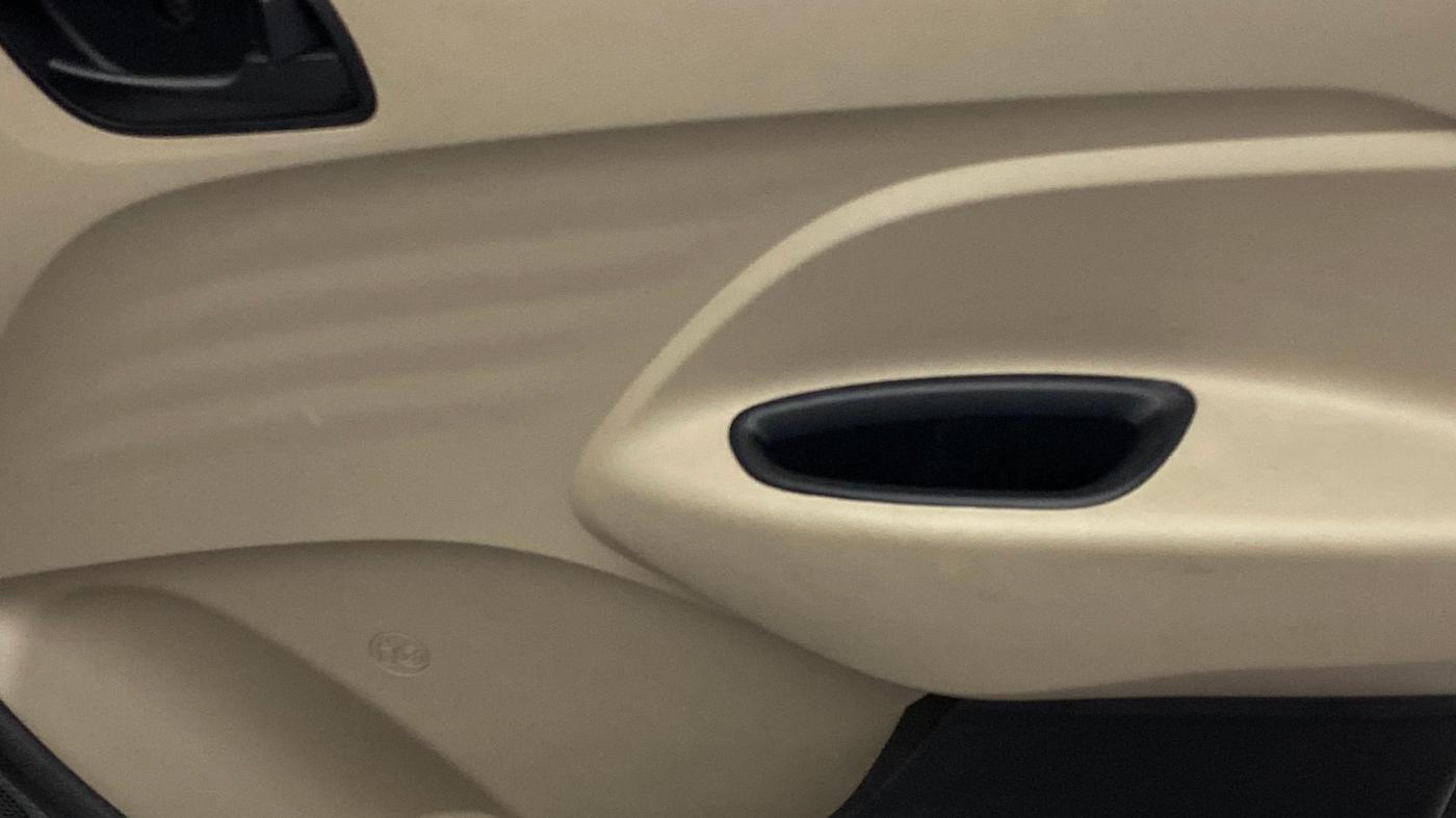 2021 Hyundai NEW SANTRO SPORTZ MT, Petrol, Manual, 20,825 km, Driver Side Door Panels Control