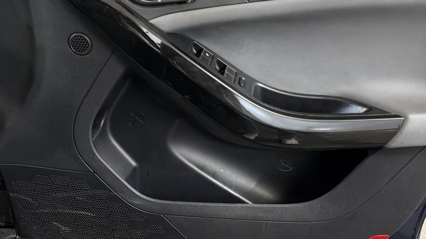 2025 Tata NEXON  Fearless Plus PS 1.2 iCNG, CNG, Manual, 26,264 km, Driver Side Door Panels Control