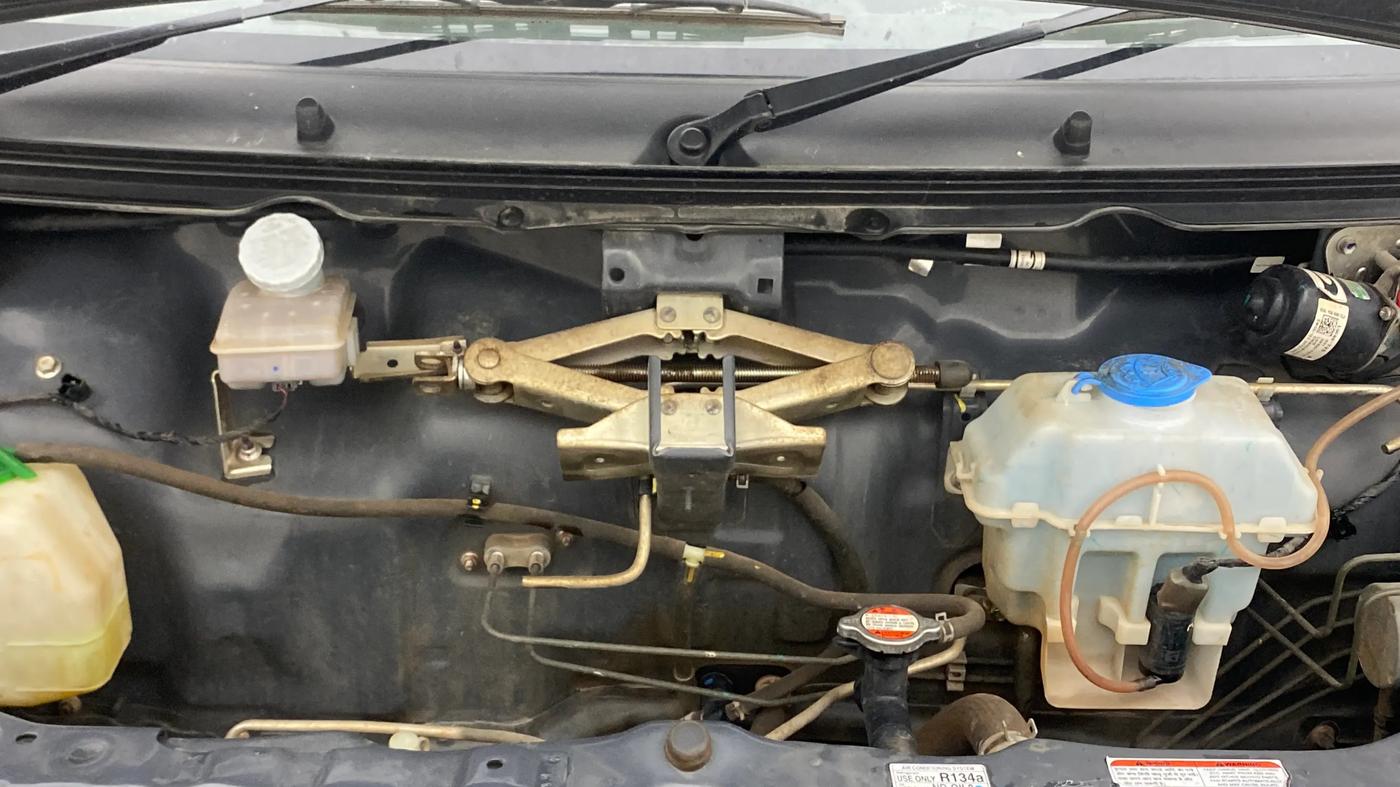 2023 Maruti Eeco 5 STR AC CNG, CNG, Manual, 83,961 km, Engine View