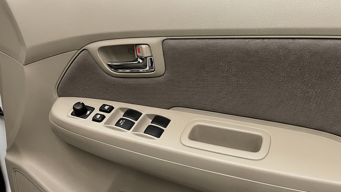 2016 Maruti Ciaz ZDI+ SHVS, Diesel, Manual, 67,453 km, Driver Side Door Panels Control