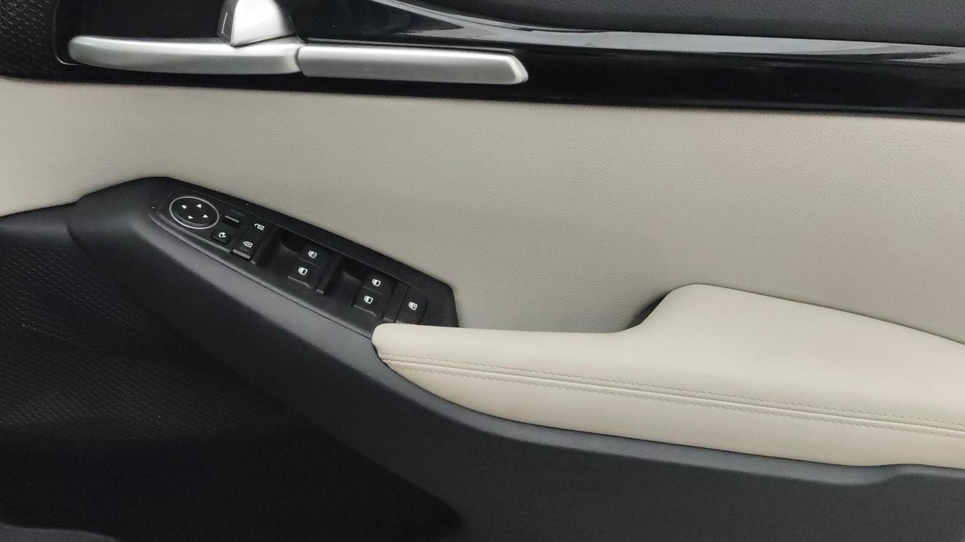 2023 KIA SELTOS HTX PETROL 1.5, Petrol, Manual, 21,017 km, Driver Side Door Panels Control