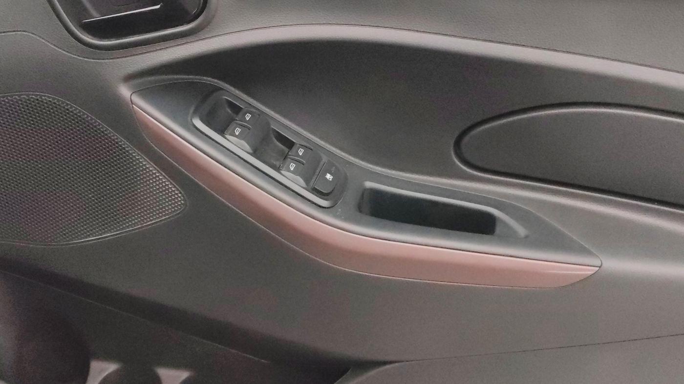 2021 Ford FREESTYLE TITANIUM 1.2 PETROL, Petrol, Manual, 12,688 km, Driver Side Door Panels Control