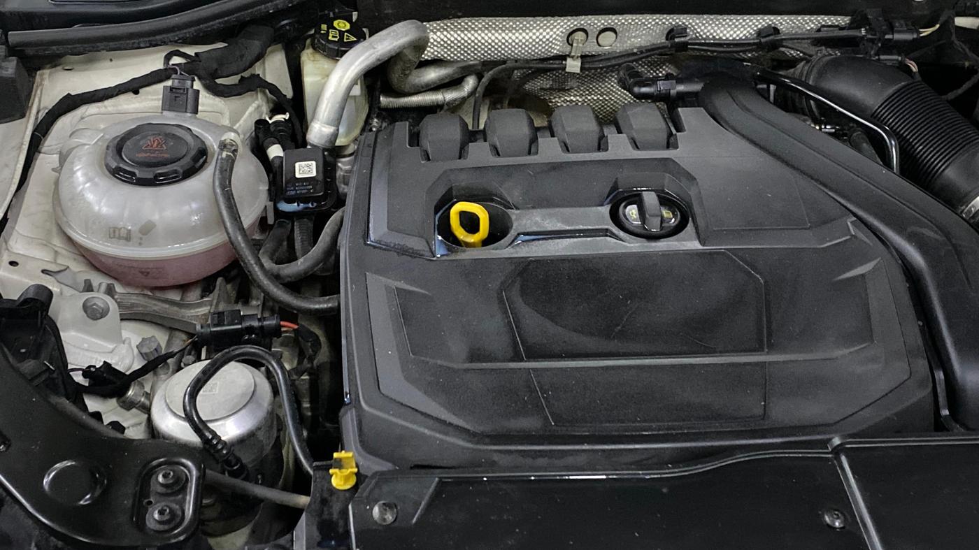 2021 Volkswagen T-ROC 1.5 TSI AT, Petrol, Automatic, 79,886 km, Engine View - Right