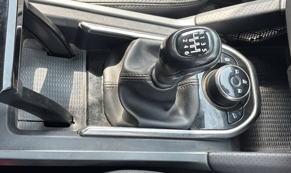 2021 Tata Harrier XZ PLUS 2.0L, Diesel, Manual, 54,560 km, Gear Lever