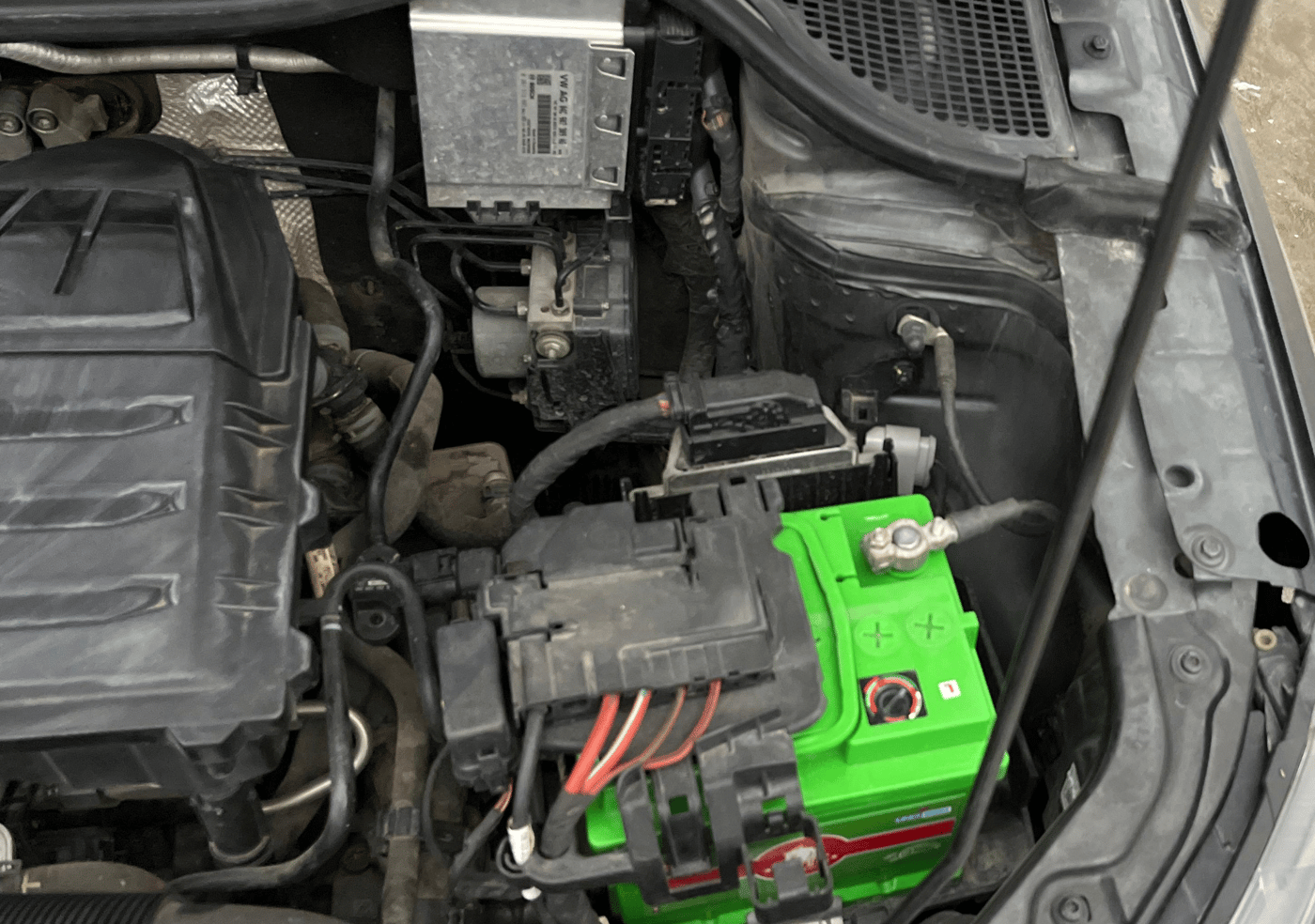 2021 Skoda Rapid AMBITION AT TSI, Petrol, Automatic, 49,975 km, Engine View - Left