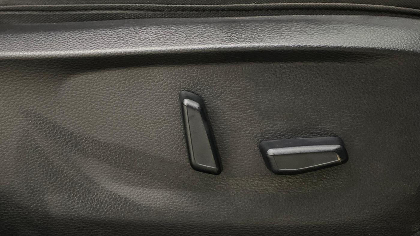 2023 KIA SELTOS  GTX Plus 1.5 Turbo Petrol DCT, Petrol, Automatic, 13,096 km, Driver Side Adjustment Panel