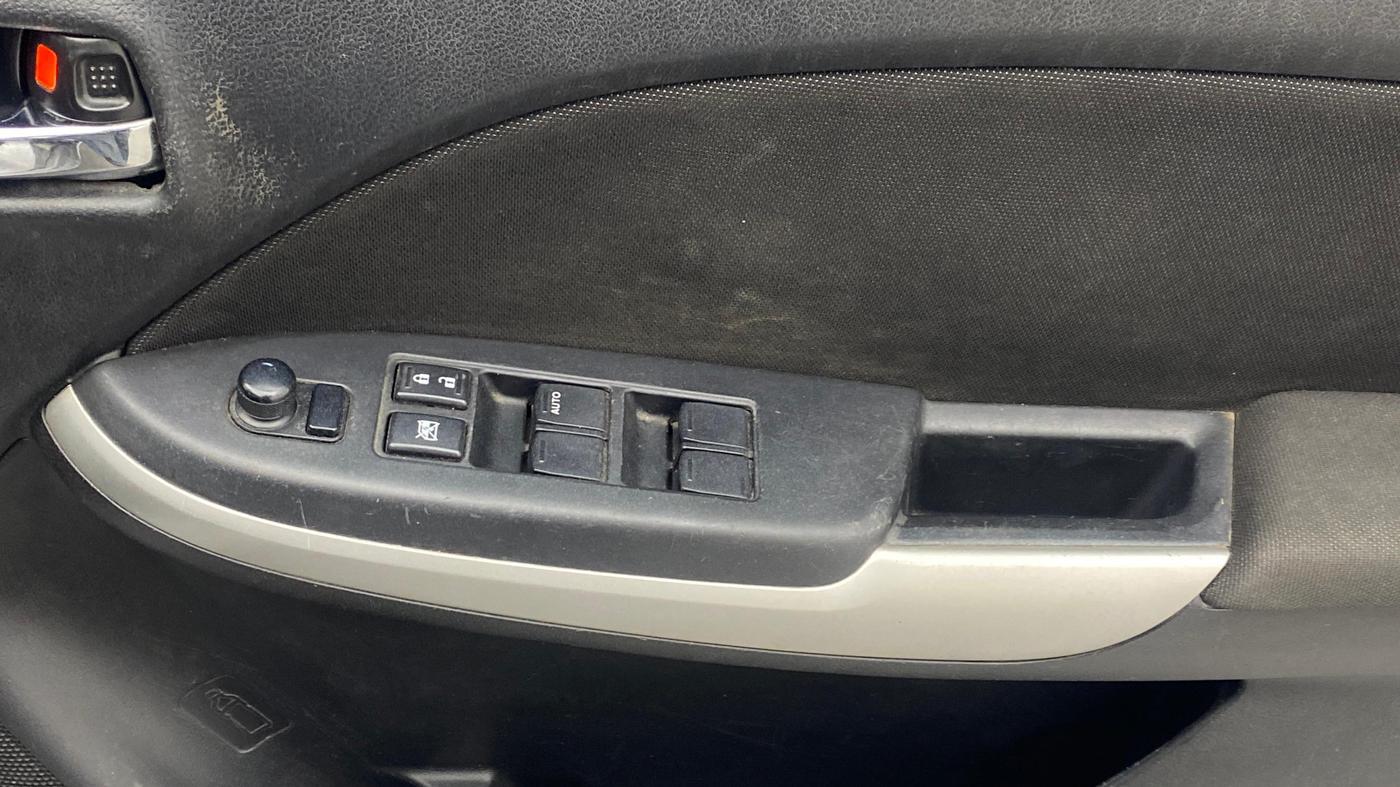 2017 Maruti Baleno DELTA CVT PETROL 1.2, Petrol, Automatic, 1,05,676 km, Driver Side Door Panels Control