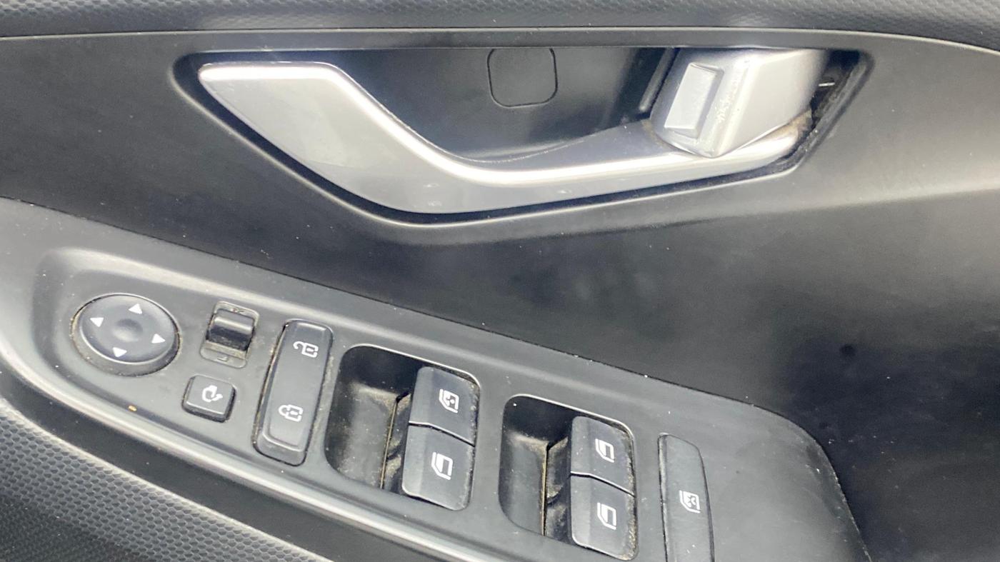 2020 Hyundai Creta SX (O) 1.4 TURBO DCT, Petrol, Automatic, 1,18,522 km, Driver Side Door Panels Control