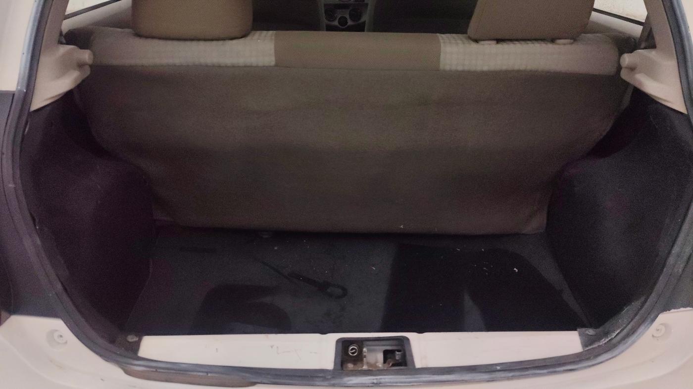 2013 Toyota Etios Liva G EXCLUSIVE, Petrol, Manual, 67,195 km, Boot Inside