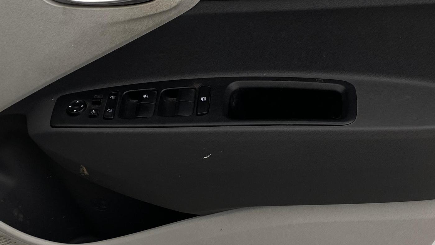 2022 Hyundai GRAND I10 NIOS ASTA AMT 1.2 KAPPA VTVT, Petrol, Automatic, 46,454 km, Driver Side Door Panels Control