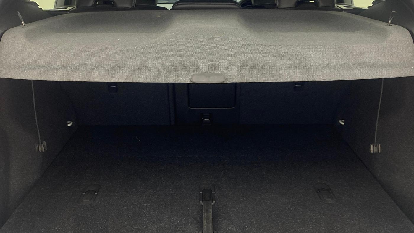 2020 Volvo XC 40 T4 R Design, Petrol, Automatic, 28,140 km, Boot Inside