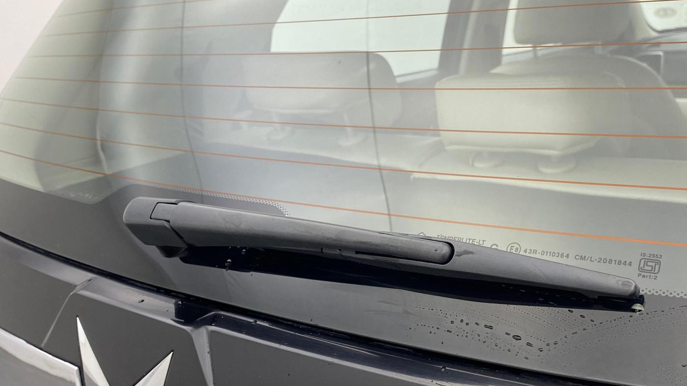 2023 Mahindra XUV300 W8 (O) 1.2 PETROL AMT, Petrol, Automatic, 12,571 km, Rear Wiper