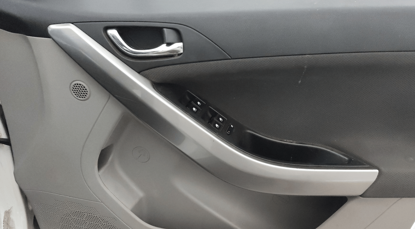 2018 Tata NEXON XZ PLUS PETROL, Petrol, Manual, 37,600 km, Driver Side Door Panels Control