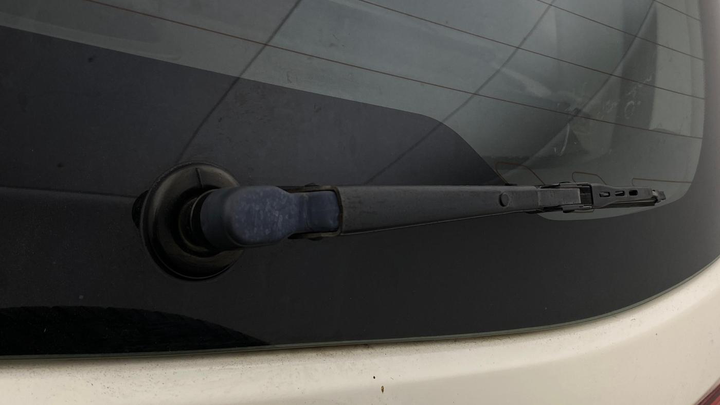 2015 Ford Ecosport TITANIUM 1.5L PETROL AT, Petrol, Automatic, 1,01,155 km, Rear Wiper
