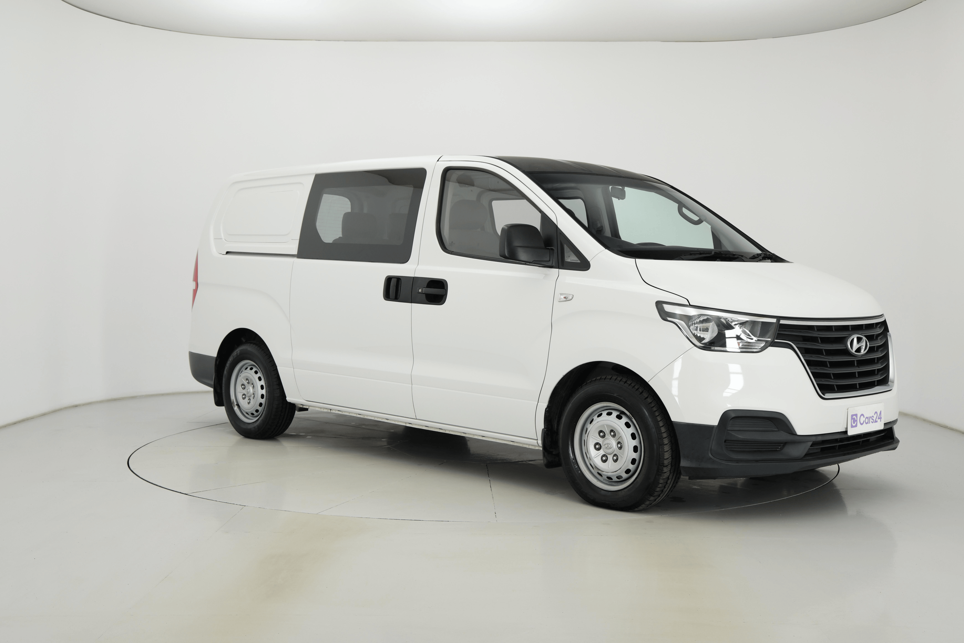 Hyundai Iload image