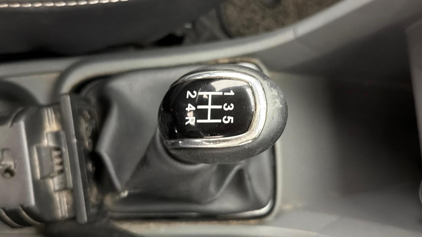 2017 Tata TIGOR XZ PETROL, Petrol, Manual, 31,881 km, Gear Lever
