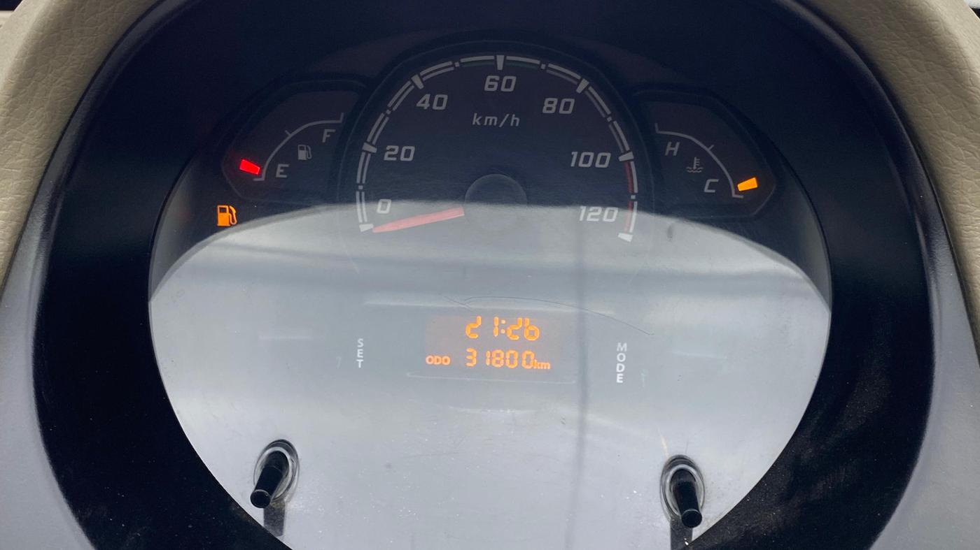 2015 Tata Nano TWIST XT, Petrol, Manual, 31,799 km, Odometer Image