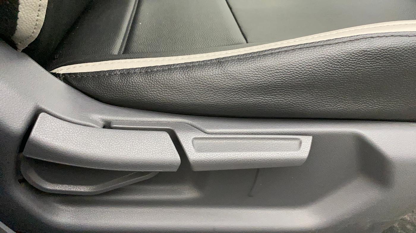 2019 Hyundai GRAND I10 NIOS ASTA 1.2 KAPPA VTVT, Petrol, Manual, 43,885 km, Driver Side Adjustment Panel